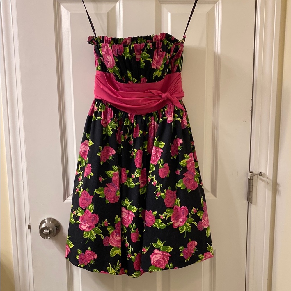Betsey Johnson Signature Hot Pink Floral Strapless Formal Dress